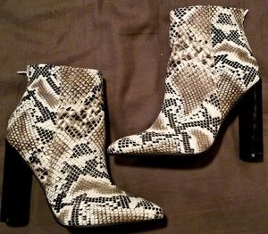 Snake booties